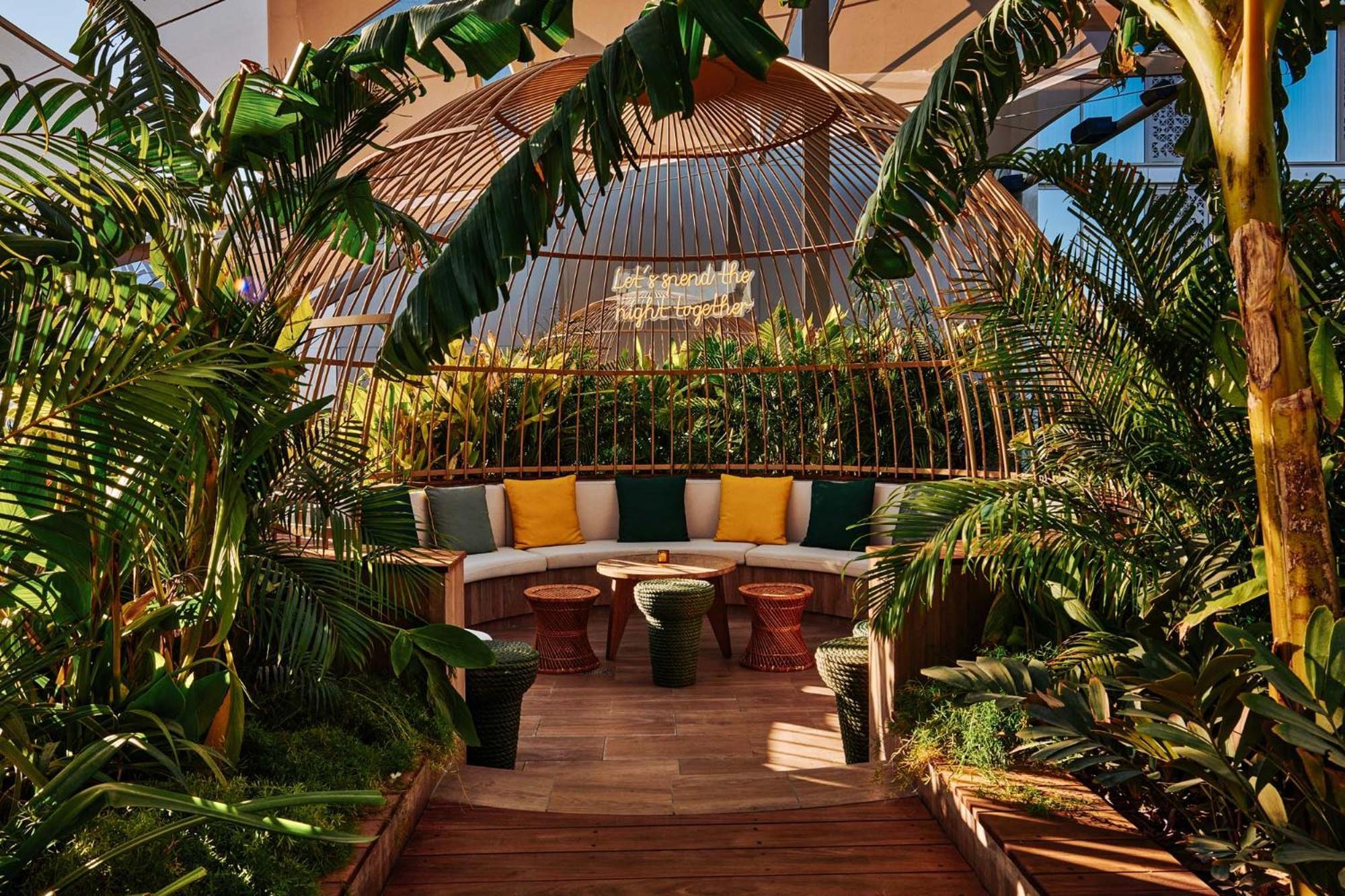 25Hours Hotel Dubai One Central Eksteriør bilde The Garden