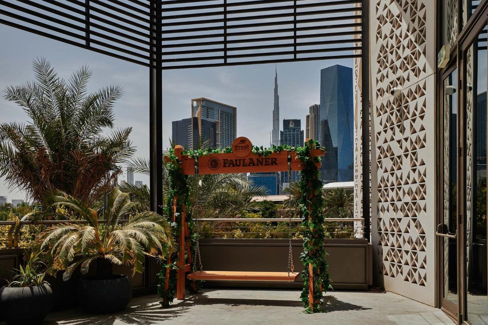 25Hours Hotel Dubai One Central Eksteriør bilde The swing at the top of the building