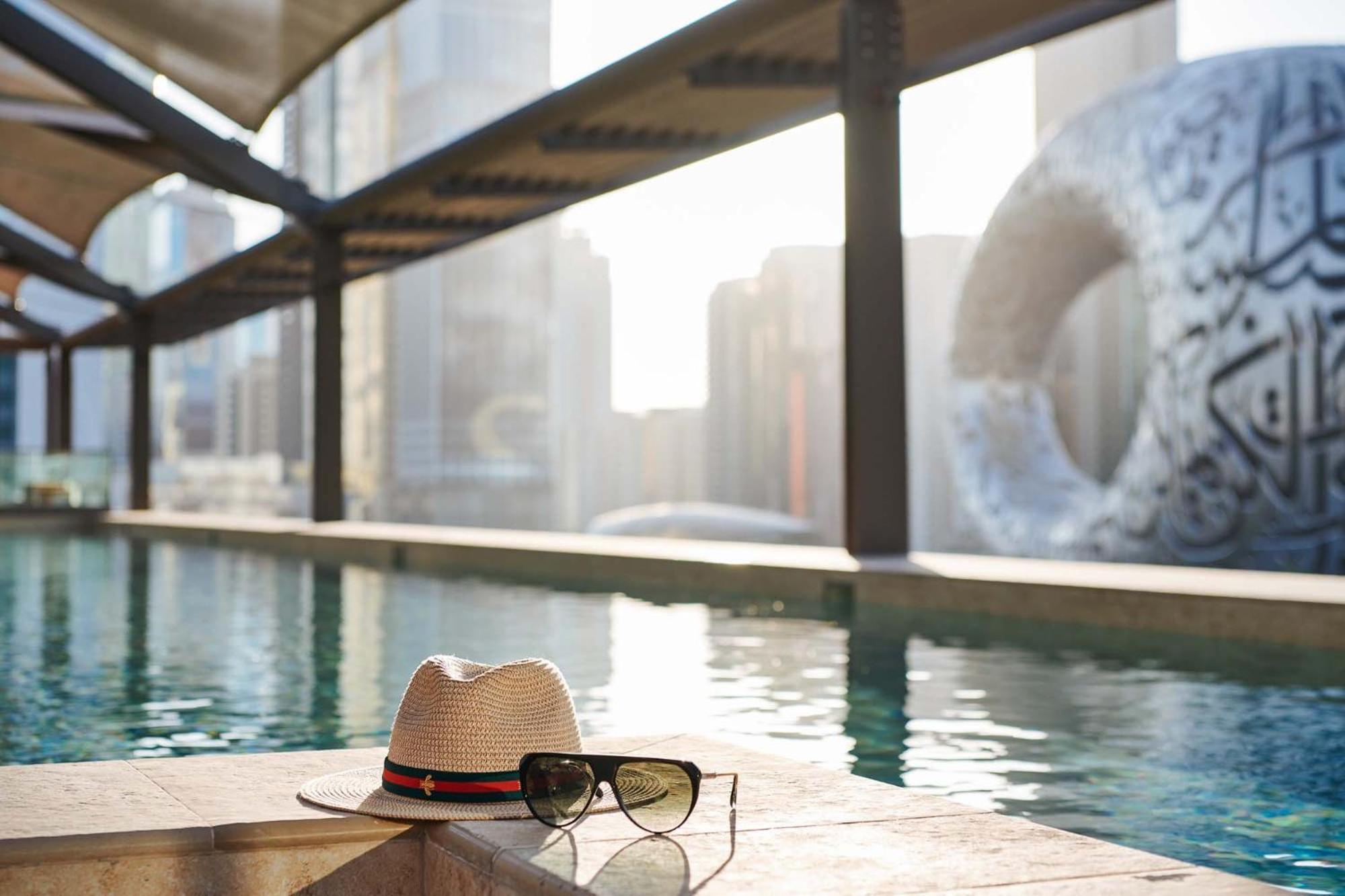 25Hours Hotel Dubai One Central Eksteriør bilde The pool at the Ritz-Carlton, Dubai