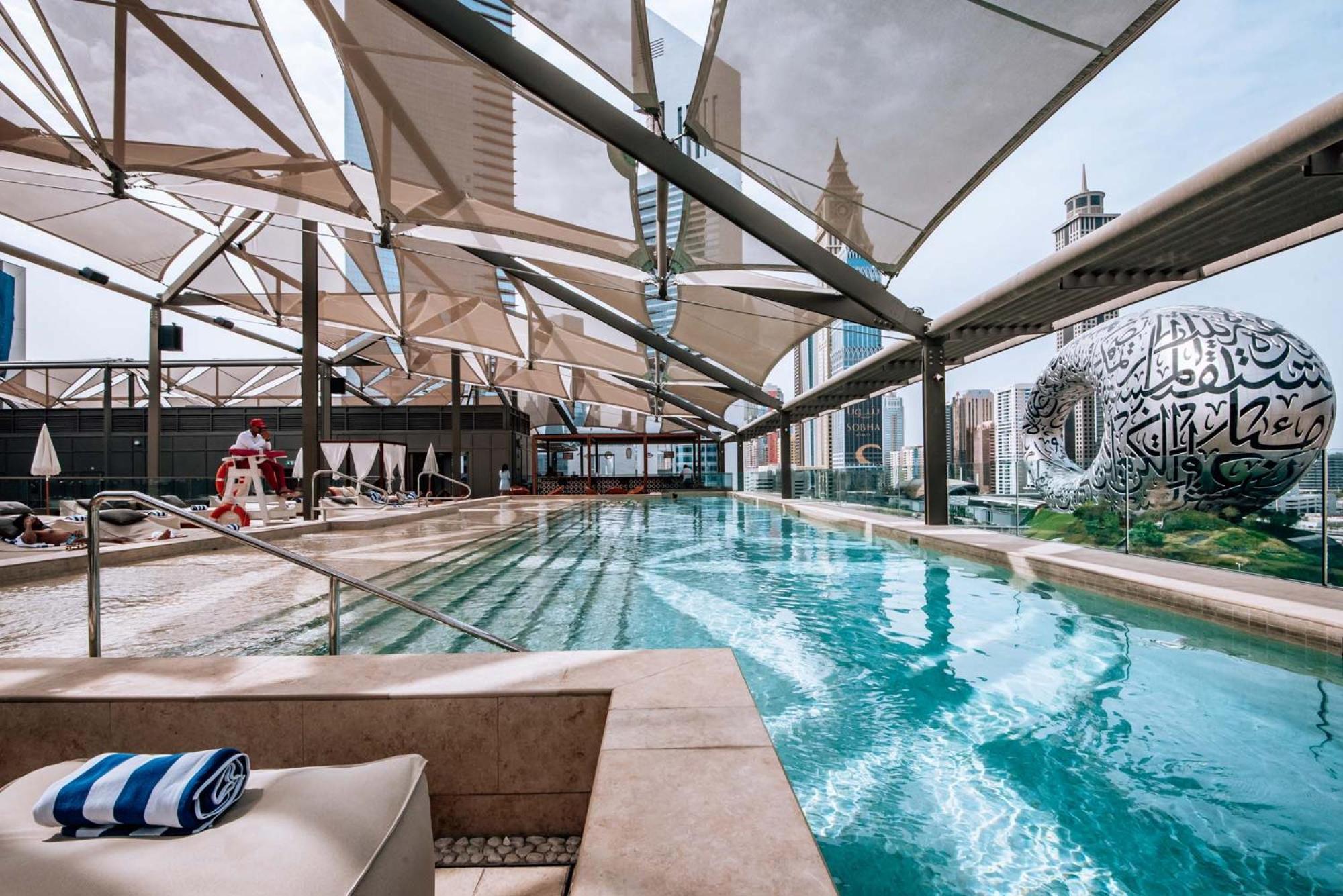 25Hours Hotel Dubai One Central Eksteriør bilde The pool at the 101 lounge