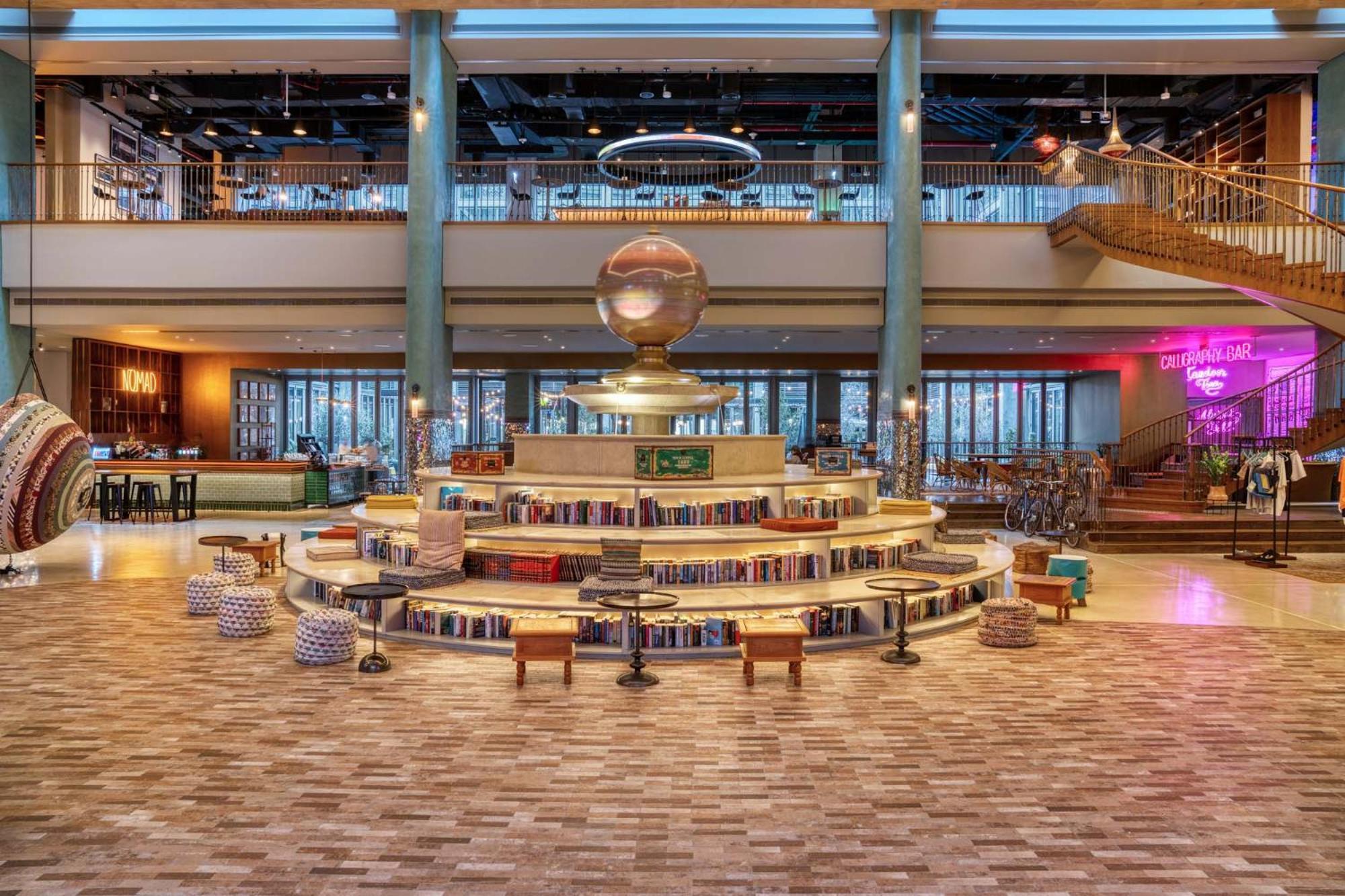 25Hours Hotel Dubai One Central Eksteriør bilde The Library at the Hotel