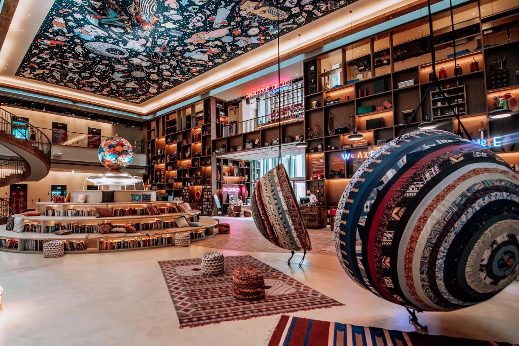 25Hours Hotel Dubai One Central Eksteriør bilde The Library