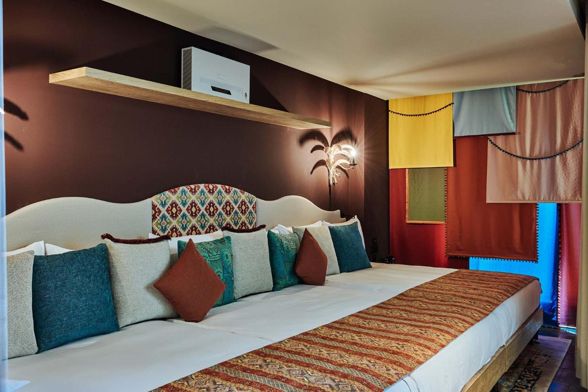 25Hours Hotel Dubai One Central Eksteriør bilde A room at the hotel